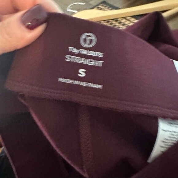 T by Talbots Burgundy Straight-Leg Pants with Zip Pockets Size Small NWT - Picture 8 of 11